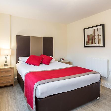 House Of Fisher - Central Point Basingstoke Extérieur photo